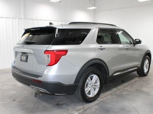 Used 2023 Ford Explorer XLT w/ Equipment Group 202A image 8