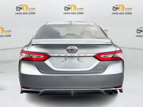 Used 2020 Toyota Camry SE FWD image 6