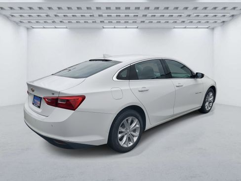 Used 2024 Chevrolet Malibu LT image 4