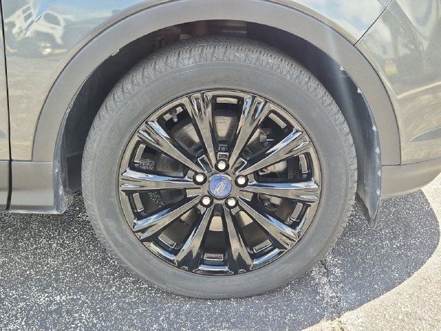 Used 2017 Ford Escape Titanium FWD image 26