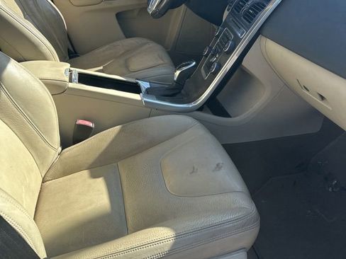 Used 2014 Volvo XC60 3.2 w/ Protection Package image 11