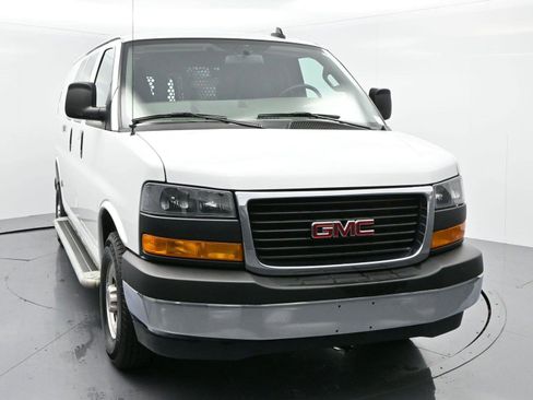 Used 2024 GMC Savana 2500 w/ Driver Convenience Package image 2