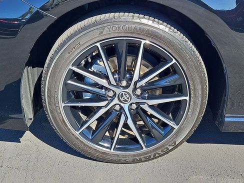 Used 2023 Toyota Camry SE image 10