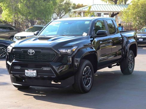 Used 2024 Toyota Tacoma TRD Sport RWD image 3