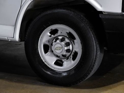 Used 2013 Chevrolet Express 2500 w/ Cold Climate Package image 44