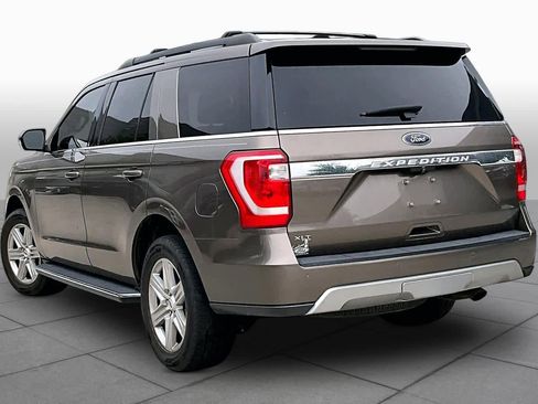 Used 2018 Ford Expedition XLT w/ Equipment Group 202A RWD image 10