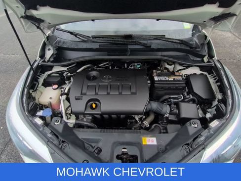 Used 2021 Toyota C-HR LE FWD image 30
