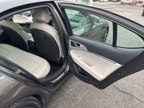 Used 2023 Genesis G70 3.3T w/ Sport Advanced Package image 27