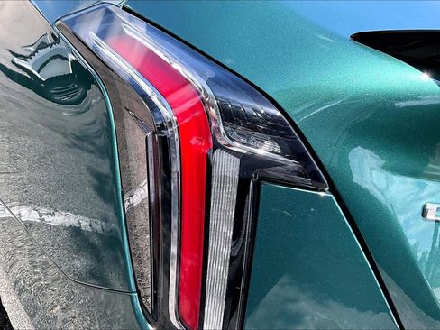 Used 2025 Cadillac CT4 V RWD image 29