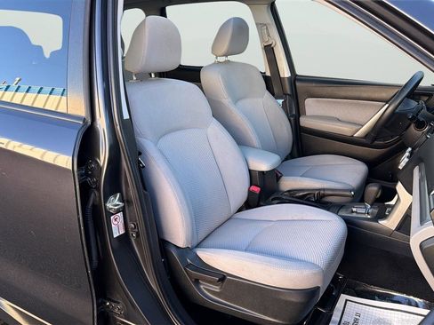 Used 2018 Subaru Forester 2.5i Premium w/ All-Weather Package AWD/4WD image 14