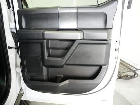 Used 2019 Ford F150 XLT w/ Equipment Group 302A Luxury AWD/4WD image 38
