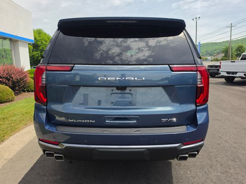 Used 2025 GMC Yukon Denali Ultimate AWD/4WD image 4