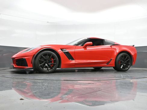 Used 2016 Chevrolet Corvette Z06 w/ 3LZ Preferred Equipment Group RWD image 46