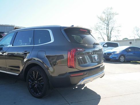 Used 2022 Kia Telluride SX w/ SX Prestige Package image 14
