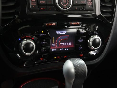 Used 2014 Nissan Juke SV image 12