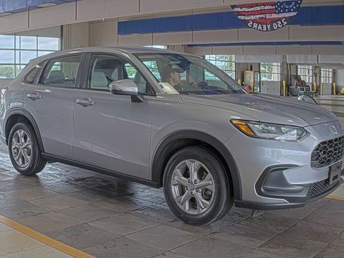 Used 2023 Honda HR-V LX image 4