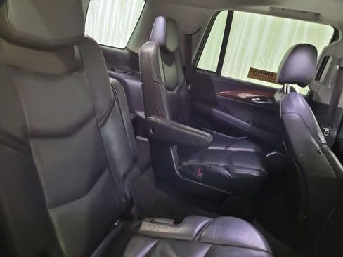 Used 2015 Cadillac Escalade Premium image 58