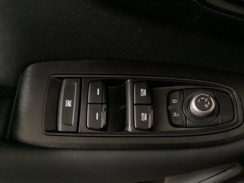 Used 2025 Subaru Outback Premium AWD/4WD image 16