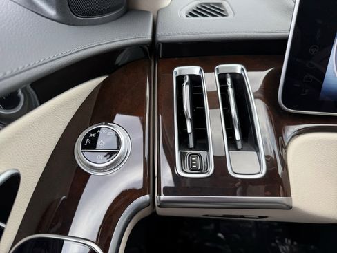 Certified 2022 Mercedes-Benz S 500 S 500 image 25