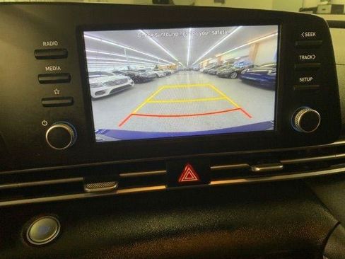 Used 2023 Hyundai Elantra SEL FWD image 25