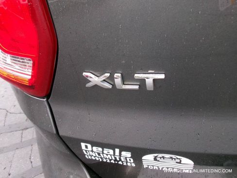 Used 2017 Ford Explorer XLT w/ Equipment Group 202A AWD/4WD image 6