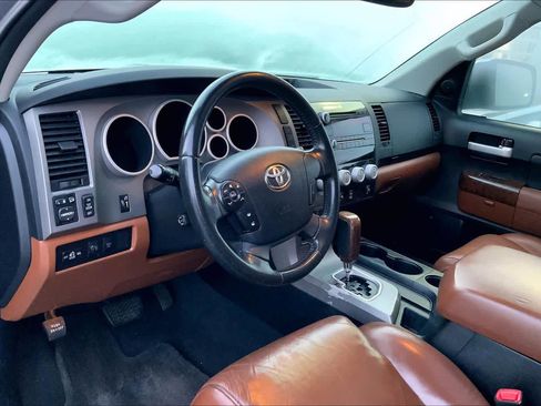 Used 2011 Toyota Tundra Limited w/ Memory Pkg image 17