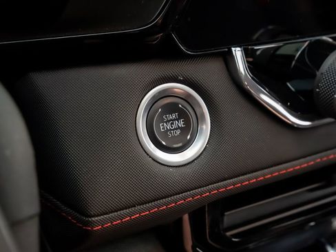 Used 2024 Chevrolet Colorado Z71 w/ Z71 Convenience Package 2 image 22