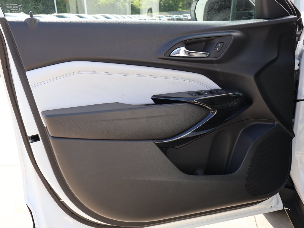 New 2026 Chevrolet Trax LT w/ Driver Confidence Package FWD image 11