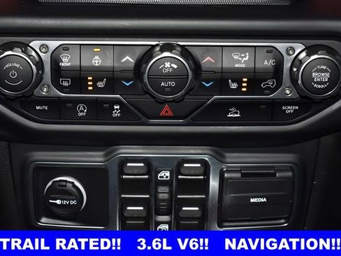 Used 2023 Jeep Wrangler Unlimited Rubicon w/ Cold Weather Group AWD/4WD image 16