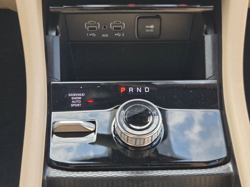 New 2025 Jeep Grand Cherokee Limited w/ Black Appearance Package image 11