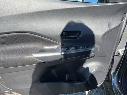 New 2025 Nissan Kicks Play S image 18