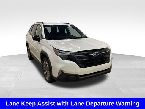 Certified 2025 Subaru Forester Touring AWD/4WD image 7
