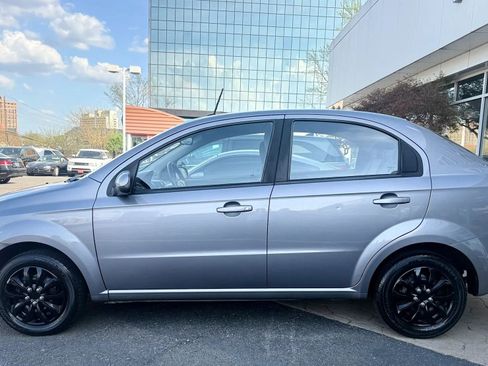 Used 2011 Chevrolet Aveo LT w/ Power and Convenience Package FWD image 4