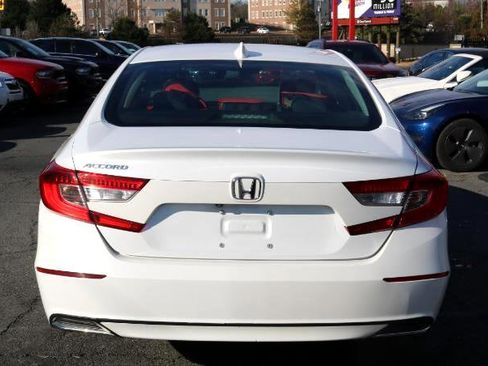 Used 2018 Honda Accord LX image 7