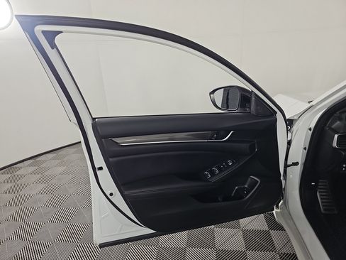 Used 2022 Honda Accord Sport image 14