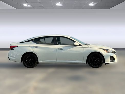 New 2025 Nissan Altima 2.5 SV w/ SV Special Edition Package image 7