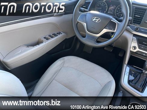 Used 2017 Hyundai Elantra SE FWD image 13