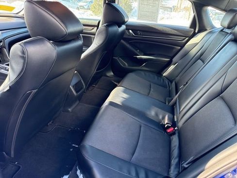 Used 2018 Honda Accord Sport image 26