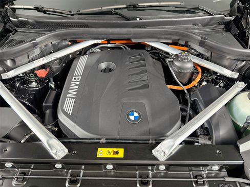 New 2026 BMW X5 xDrive50e w/ Executive Package AWD/4WD image 32