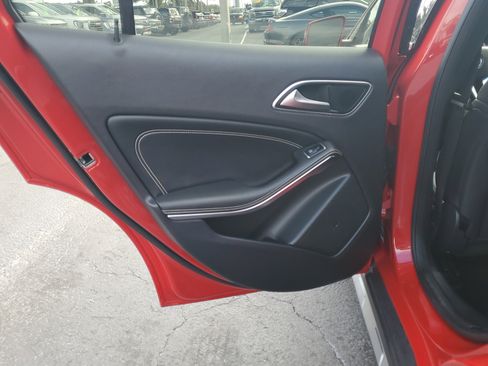 Used 2015 Mercedes-Benz GLA 250 4MATIC image 12