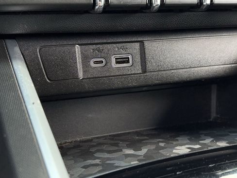 Used 2023 Chevrolet Colorado Trail Boss image 21