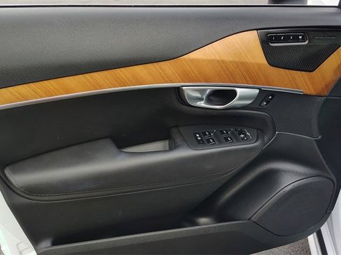 Certified 2024 Volvo XC90 T8 Plus w/ Protection Package Premier image 8
