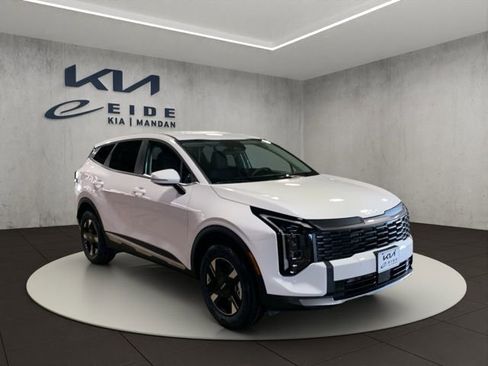 New 2026 Kia Sportage LX image 3