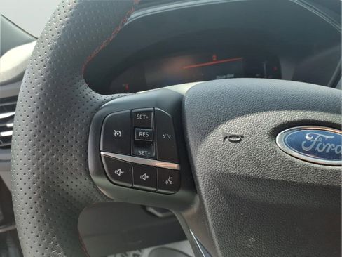 Used 2023 Ford Escape ST-Line w/ Cold Weather Package FWD image 15