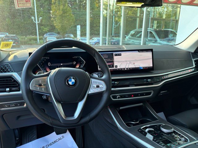 Certified 2025 BMW X7 xDrive40i w/ Climate Comfort Package AWD/4WD image 12