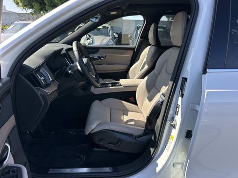 Certified 2026 Volvo XC90 B6 Ultra w/ Protection Package image 17