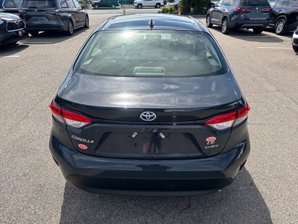 Used 2025 Toyota Corolla LE AWD/4WD image 6