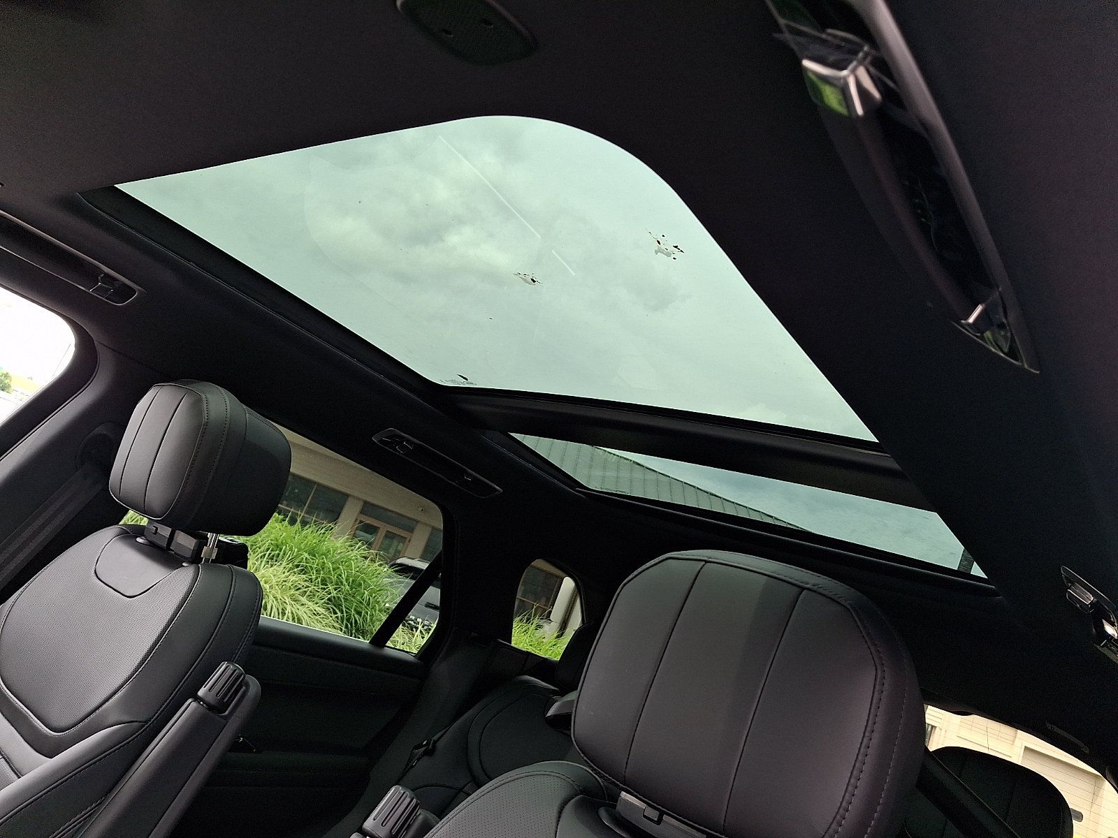 New 2026 Land Rover Range Rover Sport SE AWD/4WD image 11