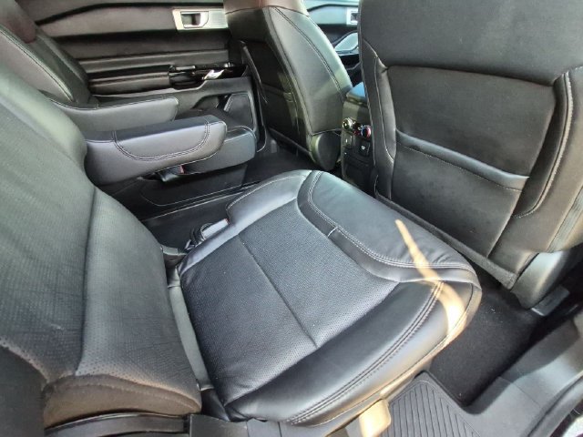Used 2023 Ford Explorer Platinum w/ Technology Package AWD/4WD image 19