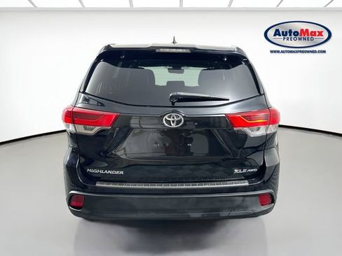 Used 2019 Toyota Highlander XLE w/ Protection Package #3 image 8